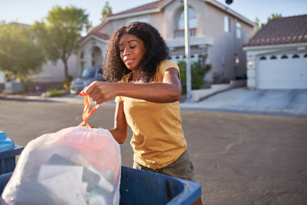 Best Commercial Cleanout Services  in Fredericksburg, IA