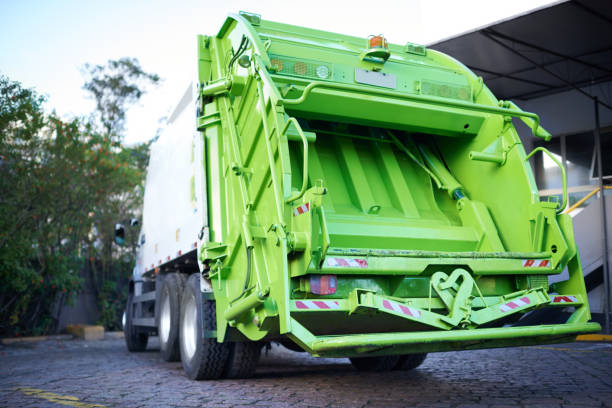 Best Construction Debris Removal  in Fredericksburg, IA