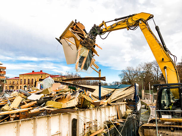 Best Basement Cleanout Services  in Fredericksburg, IA